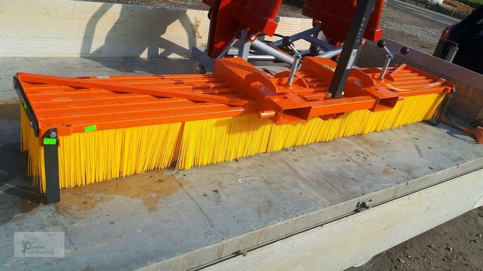 Kehrmaschine des Typs PreissTec Kehrbesen, Neumaschine in Bad Kötzting (Bild 2)