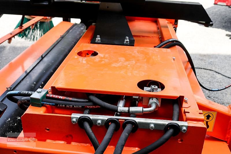 Kehrmaschine του τύπου PRONAR ZM 2000 Kehrmaschine 2 m + Seitenbesen, Neumaschine σε Ostheim/Rhön (Φωτογραφία 8)