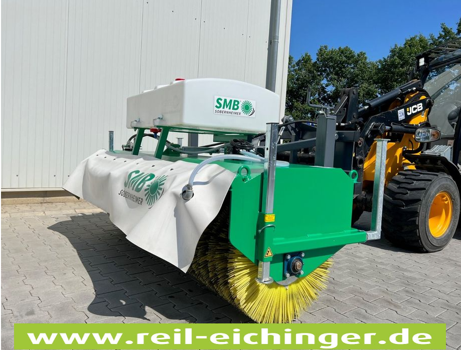 Kehrmaschine des Typs Reil & Eichinger Sobernheimer Baukehrmaschine BKM 2.4F Abverkauf Mietparkmaschine Reil & Eichinger, Gebrauchtmaschine in Nittenau (Bild 1)