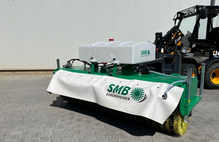 Kehrmaschine des Typs Reil & Eichinger Sobernheimer Baukehrmaschine BKM 2.4F Abverkauf Mietparkmaschine Reil & Eichinger, Gebrauchtmaschine in Nittenau (Bild 3)