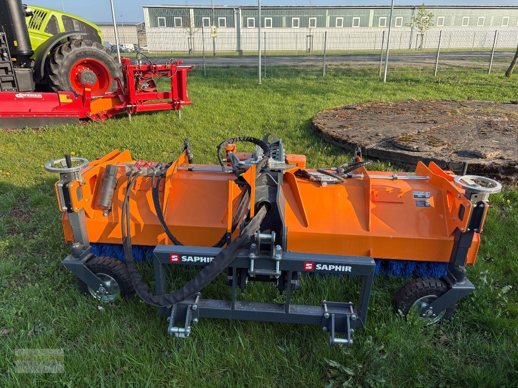 Kehrmaschine des Typs Saphir SKM 28 Kehrmaschine, Neumaschine in Laage (Bild 3)