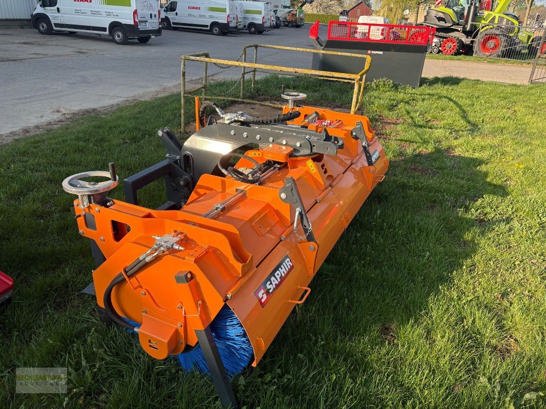 Kehrmaschine des Typs Saphir SKM 28 Kehrmaschine, Neumaschine in Laage (Bild 4)