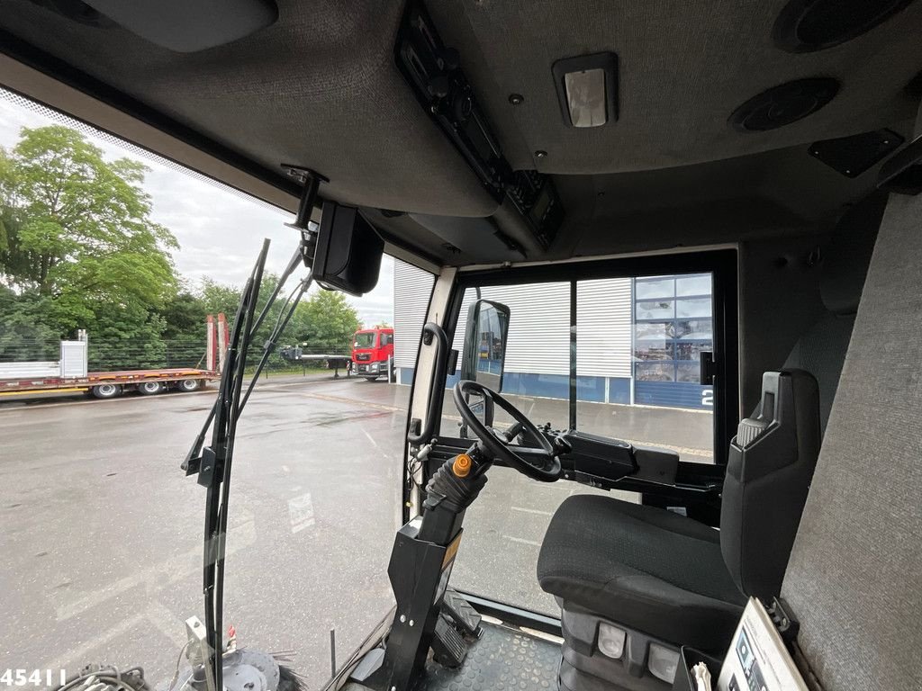 Kehrmaschine typu Schmidt Cleango 500 Compact Euro 6 with 3-rd brush, Gebrauchtmaschine w ANDELST (Zdjęcie 11)