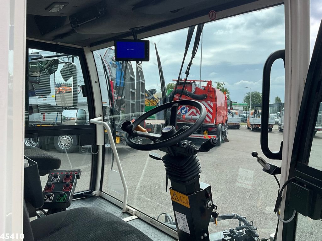 Kehrmaschine typu Schmidt Cleango 500 Compact Euro 6 with 3-rd brush, Gebrauchtmaschine w ANDELST (Zdjęcie 10)