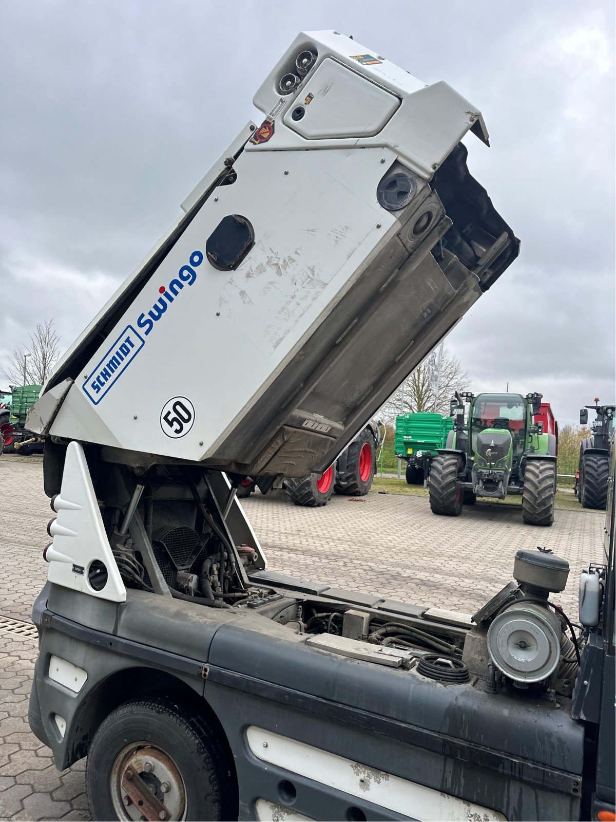 Kehrmaschine des Typs Schmidt Kehrmaschine Compact+ 250, Gebrauchtmaschine in Bad Oldesloe (Bild 5)