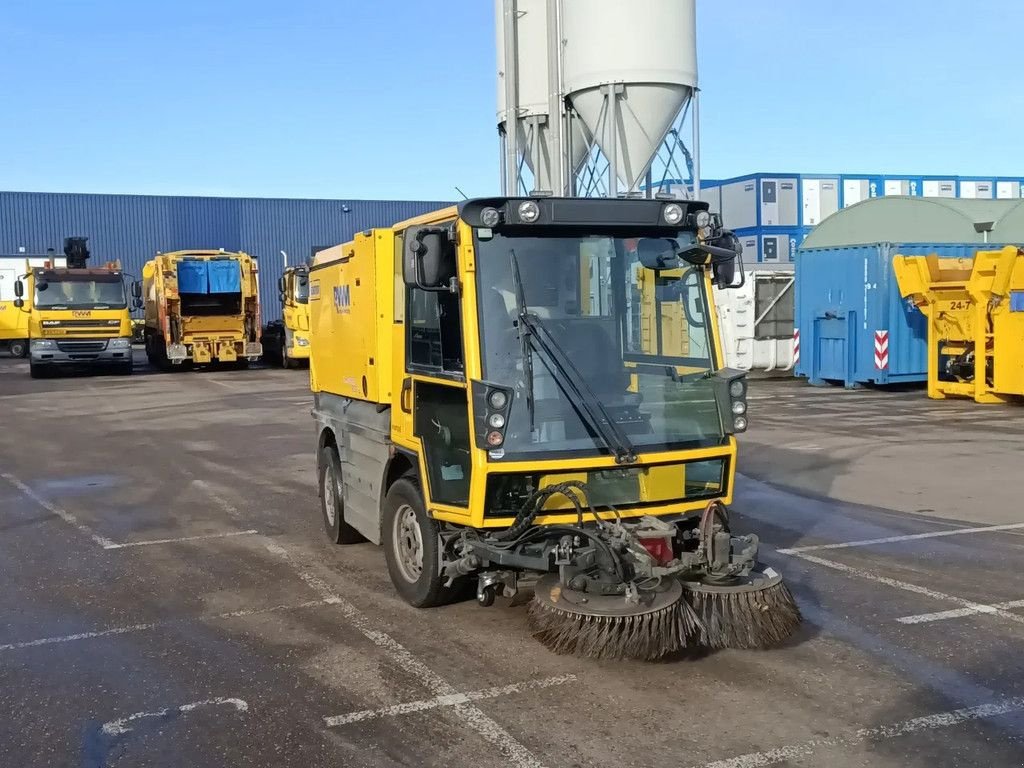 Kehrmaschine del tipo Schmidt Swingo 200+, Gebrauchtmaschine In Groningen (Immagine 2)