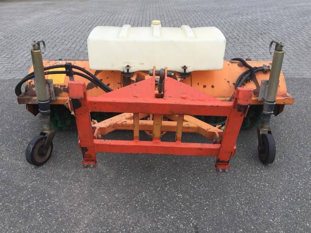 Kehrmaschine des Typs Sobernheimer UKM 220, Gebrauchtmaschine in Almelo (Bild 4)