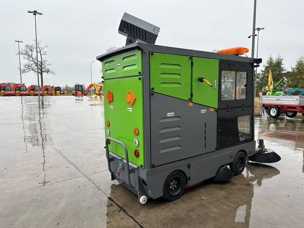 Kehrmaschine типа Sonstige &Aring; koda DY2400, Gebrauchtmaschine в Antwerpen (Фотография 5)