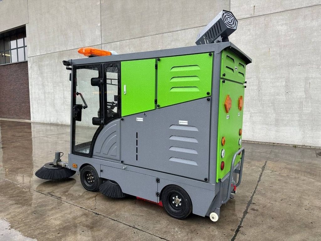 Kehrmaschine типа Sonstige &Aring; koda DY2400, Gebrauchtmaschine в Antwerpen (Фотография 8)