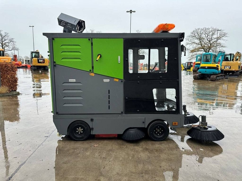 Kehrmaschine типа Sonstige &Aring; koda DY2400, Gebrauchtmaschine в Antwerpen (Фотография 4)