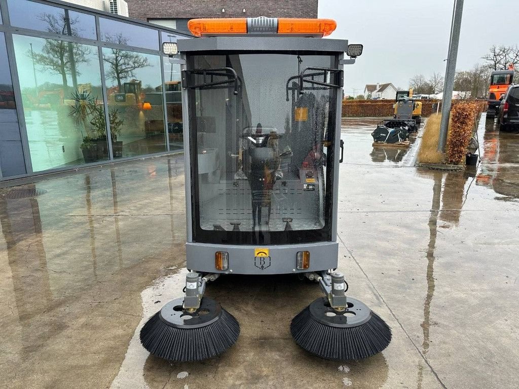 Kehrmaschine типа Sonstige &Aring; koda DY2400, Gebrauchtmaschine в Antwerpen (Фотография 2)