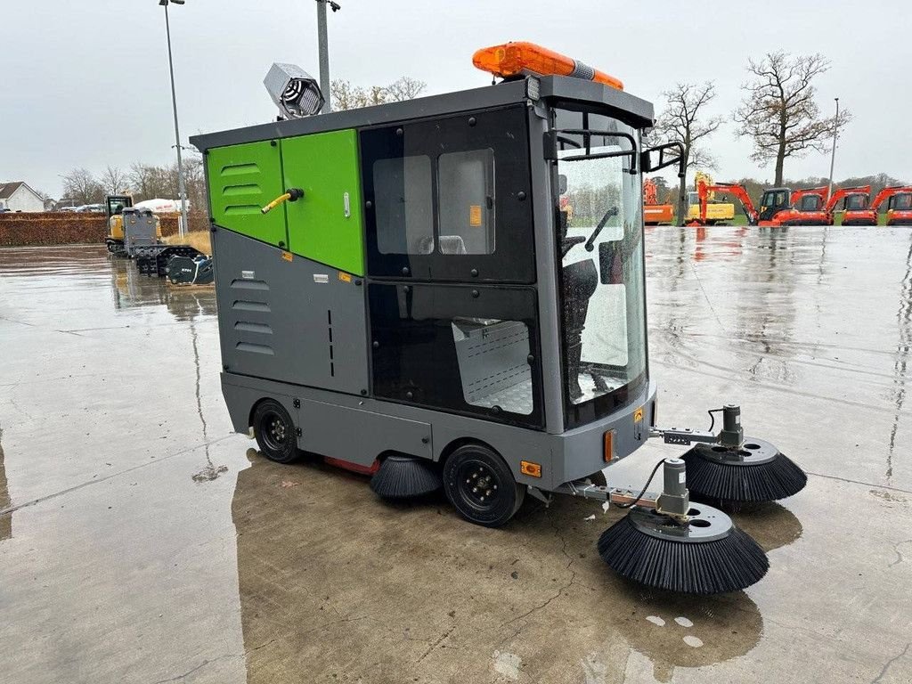 Kehrmaschine типа Sonstige &Aring; koda DY2400, Gebrauchtmaschine в Antwerpen (Фотография 3)