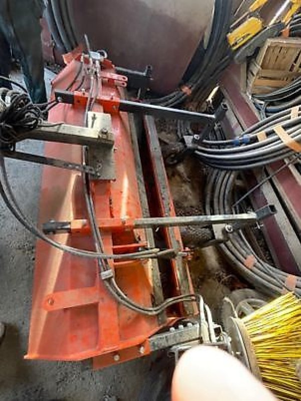 Kehrmaschine Türe ait Sonstige 2m, Gebrauchtmaschine içinde Marlenheim (resim 2)