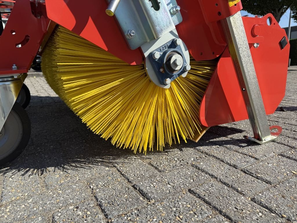 Kehrmaschine des Typs Sonstige ADLER K600-150 Veegmachine, Neumaschine in BOEKEL (Bild 7)