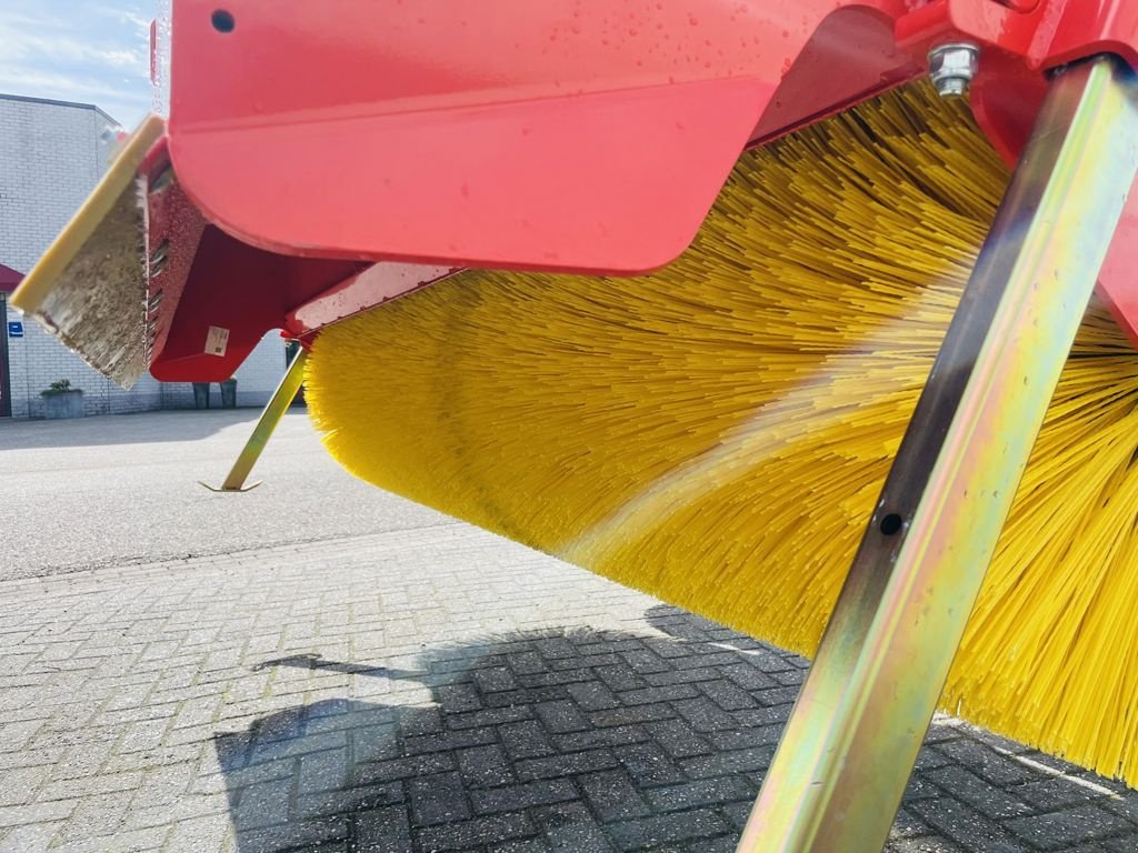 Kehrmaschine des Typs Sonstige ADLER K750-270 Veegmachine, Neumaschine in BOEKEL (Bild 10)