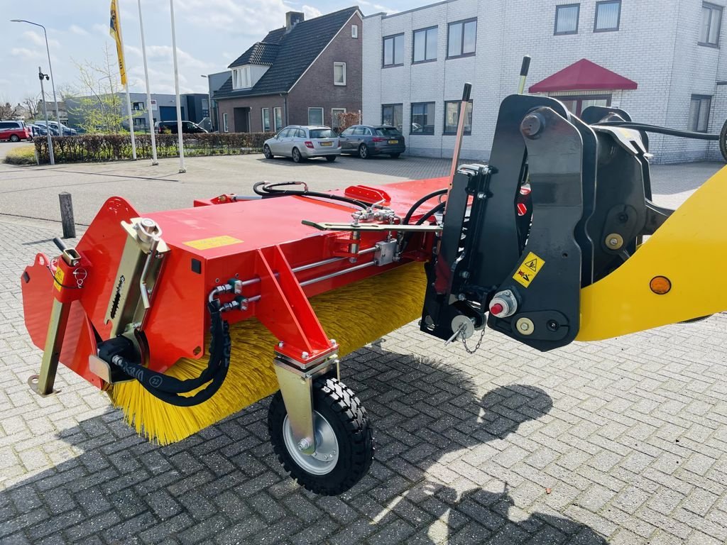 Kehrmaschine des Typs Sonstige ADLER K750-270 Veegmachine, Neumaschine in BOEKEL (Bild 11)