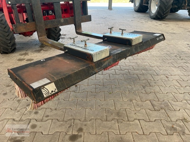 Kehrmaschine of the type Sonstige CLEANsweep V7 - 1800, Gebrauchtmaschine in Marl (Picture 4)