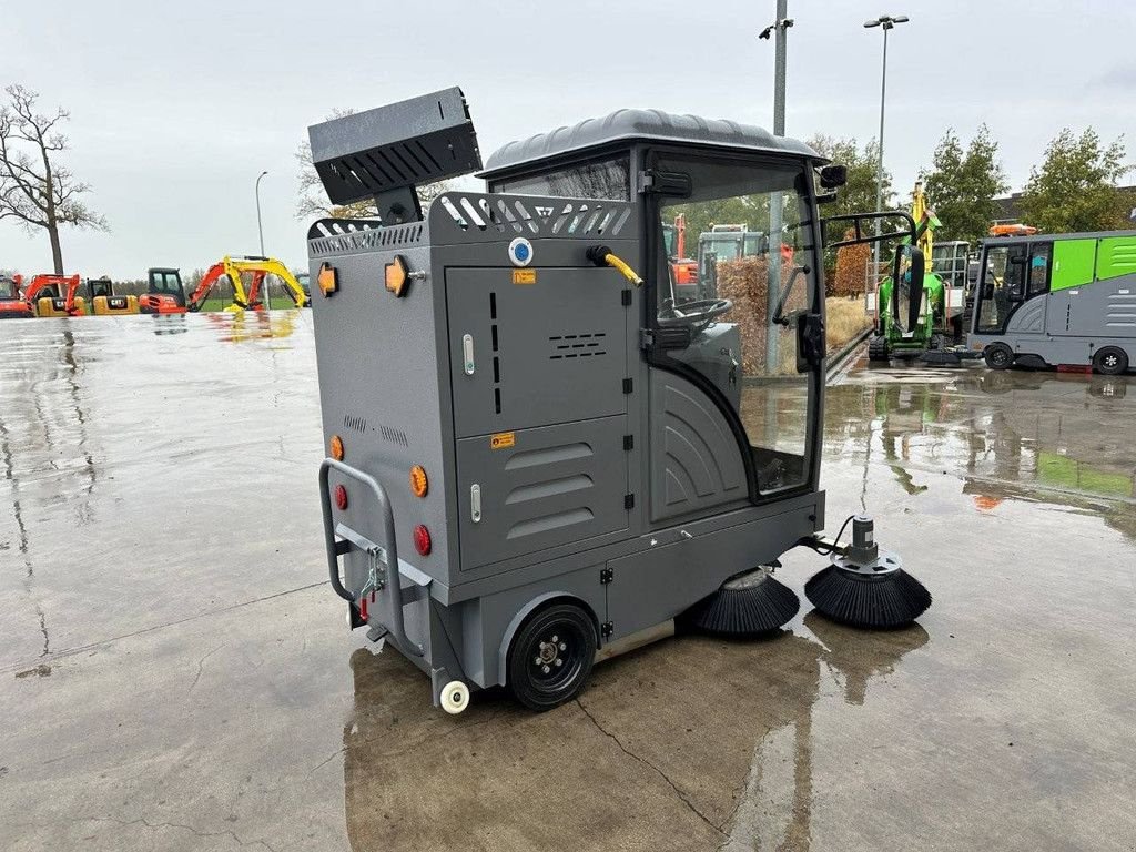 Kehrmaschine du type Sonstige DY2000, Neumaschine en Antwerpen (Photo 5)