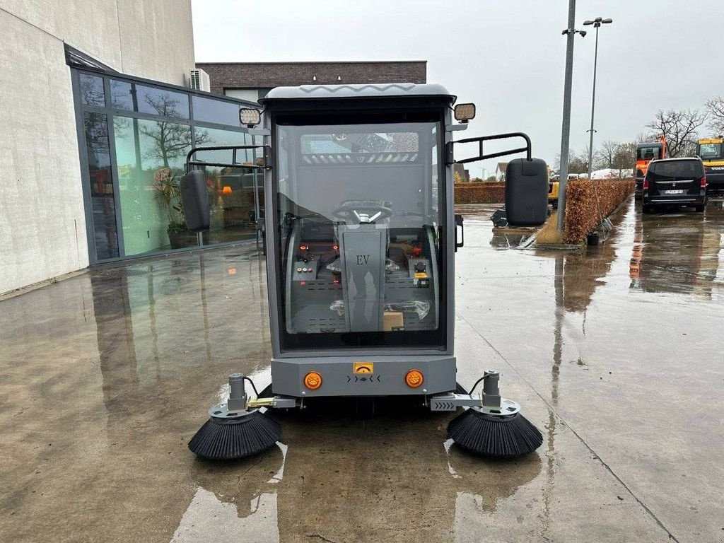 Kehrmaschine du type Sonstige DY2000, Neumaschine en Antwerpen (Photo 2)