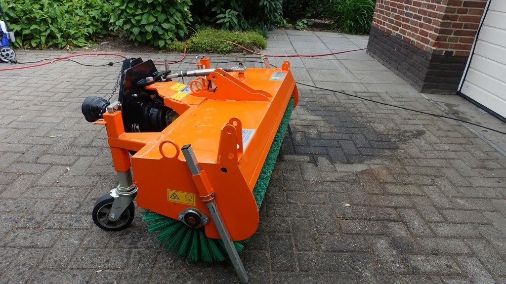 Kehrmaschine typu Sonstige Eco Technologies Rolbezem 130Cm Rolbezem 130Cm, Gebrauchtmaschine v IJsselmuiden (Obrázek 3)