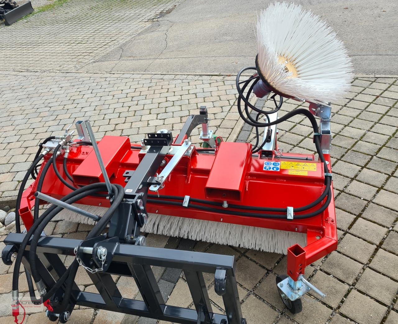 Kehrmaschine des Typs Sonstige Emat Eco Clean 1,80 & 2,30, Neumaschine in Tuntenhausen (Bild 2)