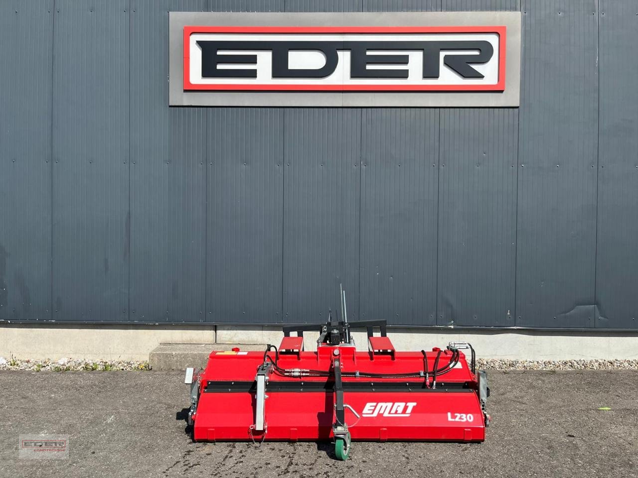 Kehrmaschine des Typs Sonstige EMAT Eco Clean 2,30m, Neumaschine in Tuntenhausen (Bild 1)