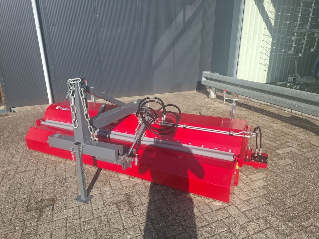 Kehrmaschine des Typs Sonstige Euro V 2501 SKM, Gebrauchtmaschine in MARIENHEEM (Bild 2)