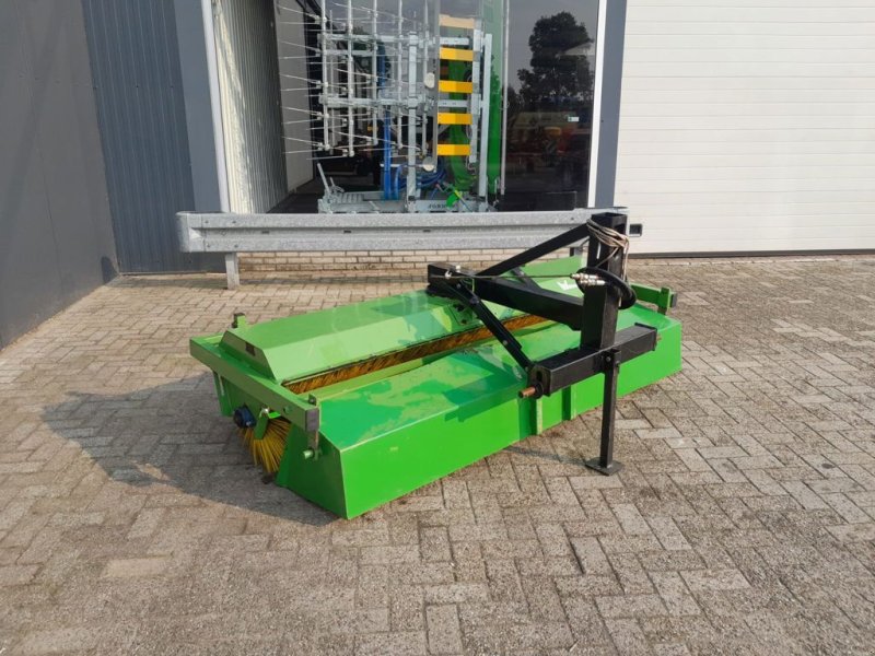 Kehrmaschine типа Sonstige Euro V2250-SKM, Gebrauchtmaschine в MARIENHEEM