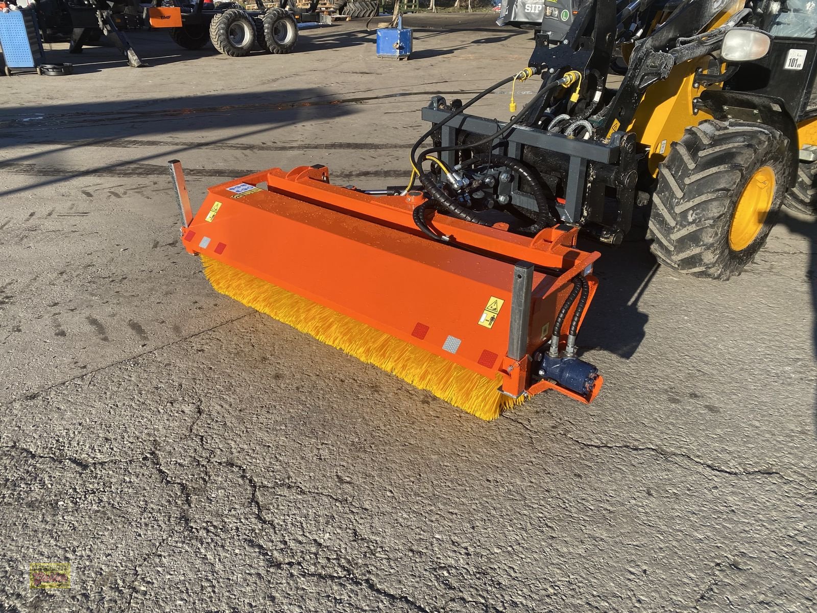 Kehrmaschine des Typs Sonstige EZE Kehrmaschine 150cm mit Euroaufnahme, Neumaschine in Kötschach (Bild 3)