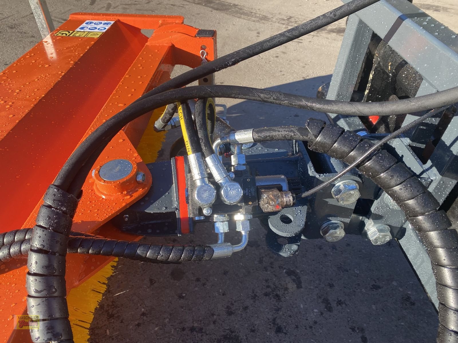 Kehrmaschine des Typs Sonstige EZE Kehrmaschine 150cm mit Euroaufnahme, Neumaschine in Kötschach (Bild 11)