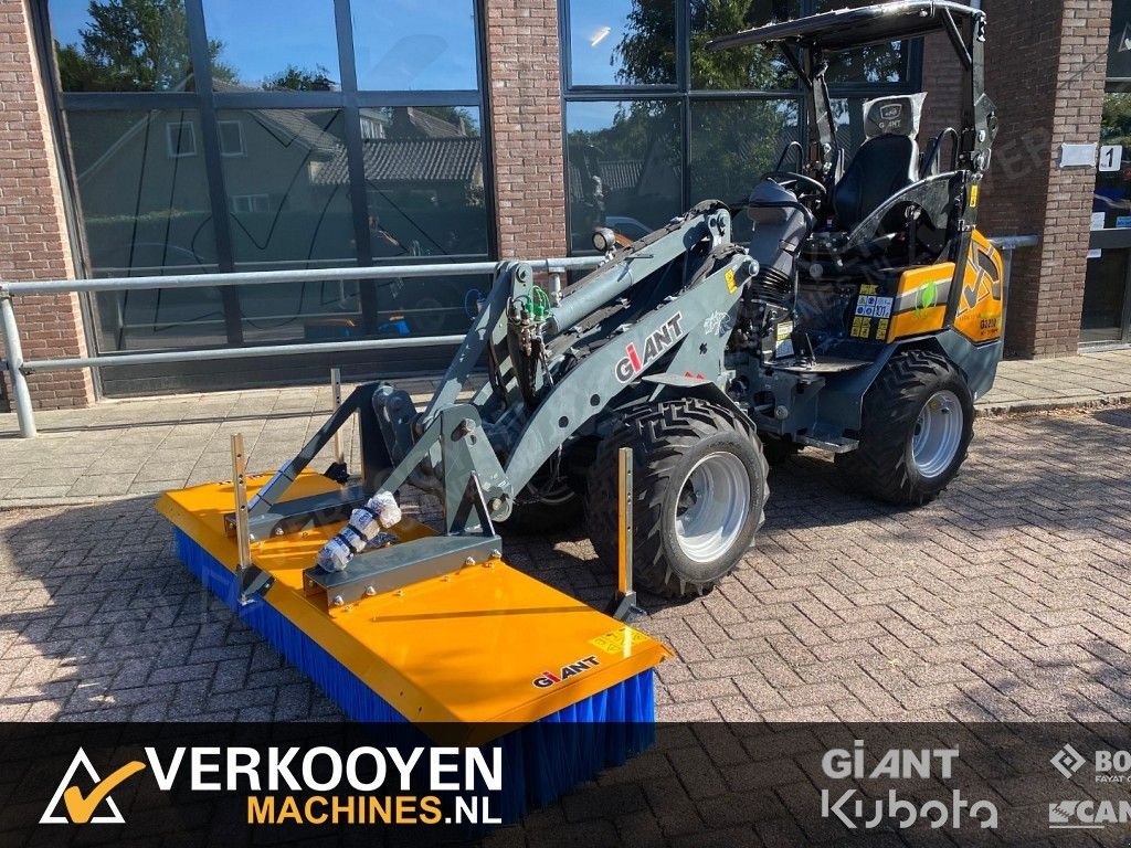 Kehrmaschine des Typs Sonstige Giant Blokbezem / Veger 150-190-230cm, Neumaschine in Vessem (Bild 2)