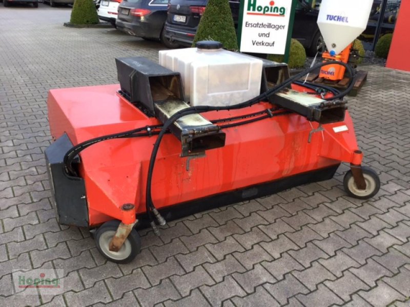 Kehrmaschine от тип Sonstige Grünig GSX2000/670L, Gebrauchtmaschine в Bakum