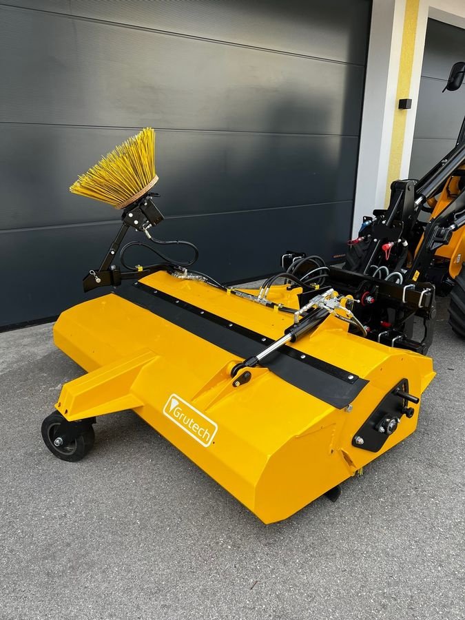 Kehrmaschine of the type Sonstige GTH-ZMS, Neumaschine in Pischelsdorf (Picture 1)