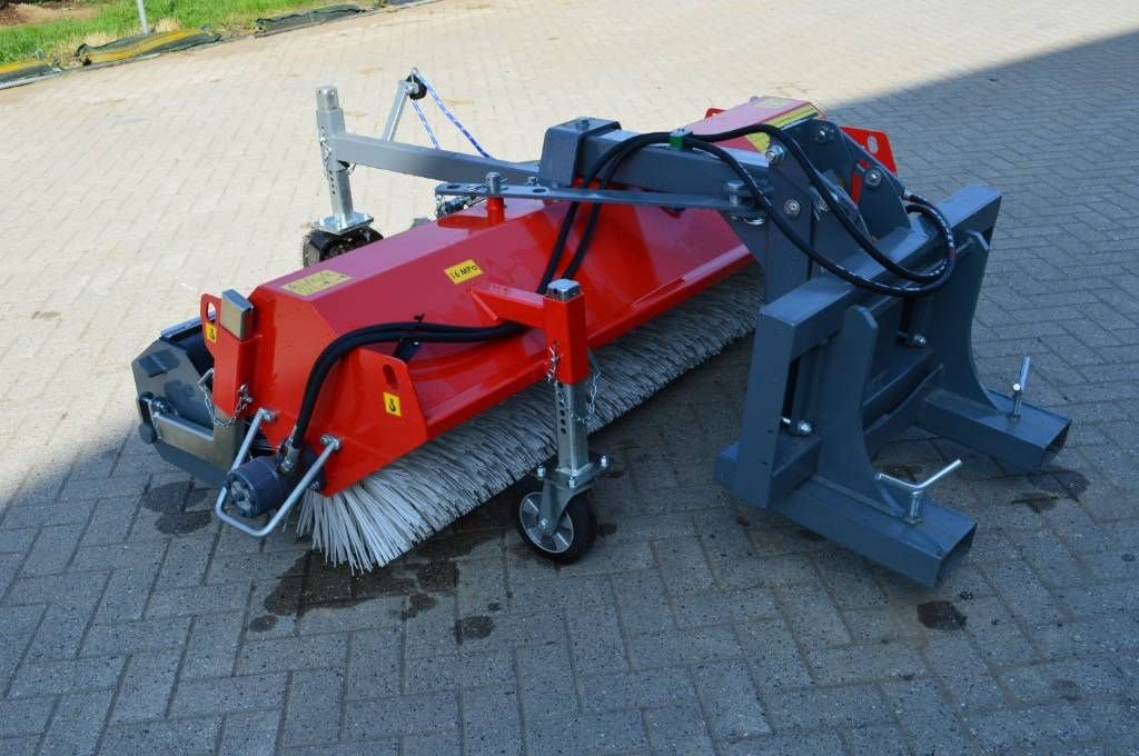 Kehrmaschine a típus Sonstige hemach Veegmachine met opvang en palletvork insteek, Neumaschine ekkor: Erichem (Kép 3)