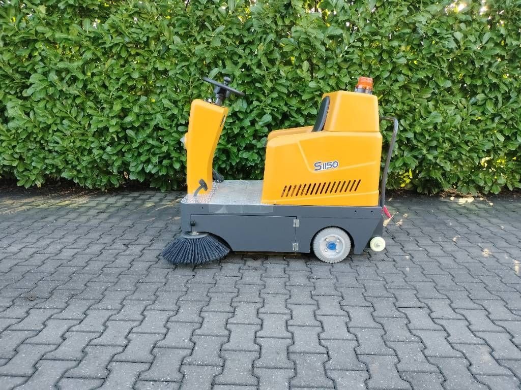 Kehrmaschine des Typs Sonstige Hippo S 1150, Neumaschine in Nijkerkerveen (Bild 2)