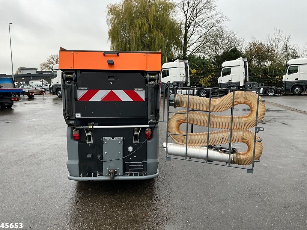 Kehrmaschine des Typs Sonstige K&auml;rcher MC 250 Just 16.579 km!, Gebrauchtmaschine in ANDELST (Bild 9)