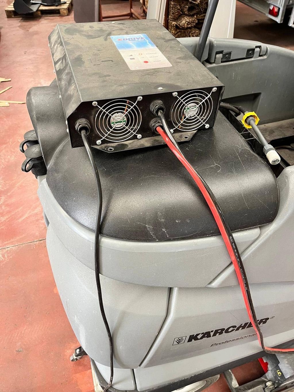 Kehrmaschine del tipo Sonstige K&auml;rcher R120, Gebrauchtmaschine en Antwerpen (Imagen 9)