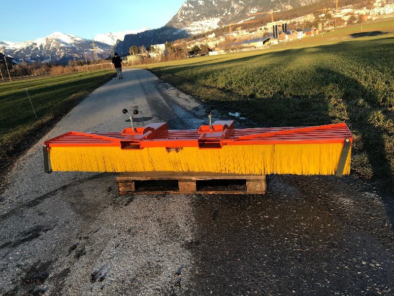 Kehrmaschine tip Sonstige K282 2500 Bürste, Neumaschine in Chur (Poză 1)