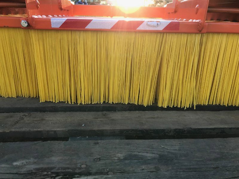 Kehrmaschine of the type Sonstige K282 2500 Bürste, Neumaschine in Chur (Picture 4)