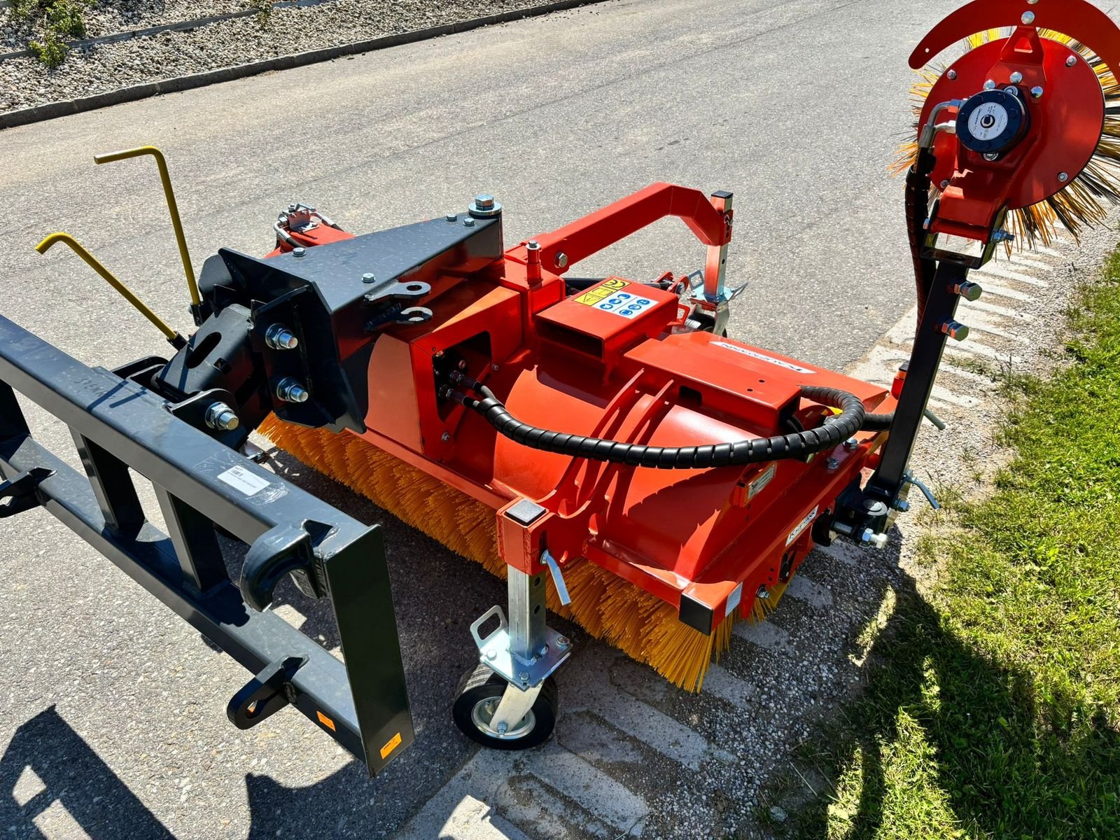 Kehrmaschine des Typs Sonstige KEH 140 Kehrmaschine, Neumaschine in NATTERNBACH (Bild 5)