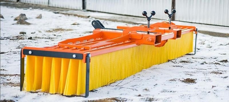Kehrmaschine des Typs Sonstige Kehrbesen Streifenbesen Staplerbesen Anbaubesen Radladerbesen, Gebrauchtmaschine in Schmallenberg (Bild 1)