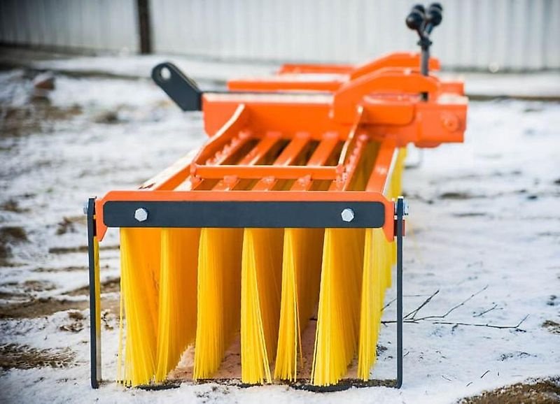 Kehrmaschine des Typs Sonstige Kehrbesen Streifenbesen Staplerbesen Anbaubesen Radladerbesen, Gebrauchtmaschine in Schmallenberg (Bild 2)