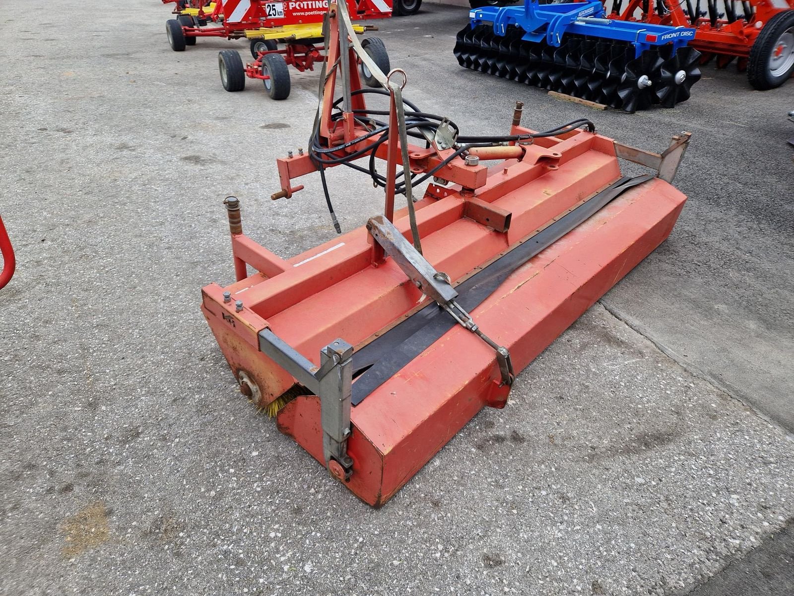 Kehrmaschine des Typs Sonstige Kehrmaschine 230cm, Gebrauchtmaschine in Grünbach (Bild 1)