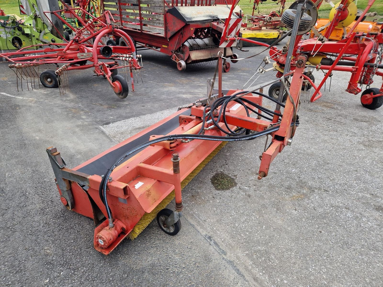 Kehrmaschine des Typs Sonstige Kehrmaschine 230cm, Gebrauchtmaschine in Grünbach (Bild 4)