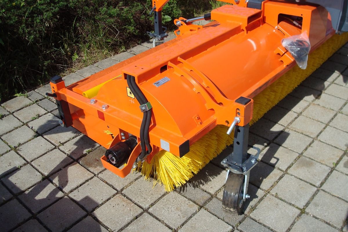 Kehrmaschine des Typs Sonstige Kehrmaschine 240, Neumaschine in Judenburg (Bild 6)