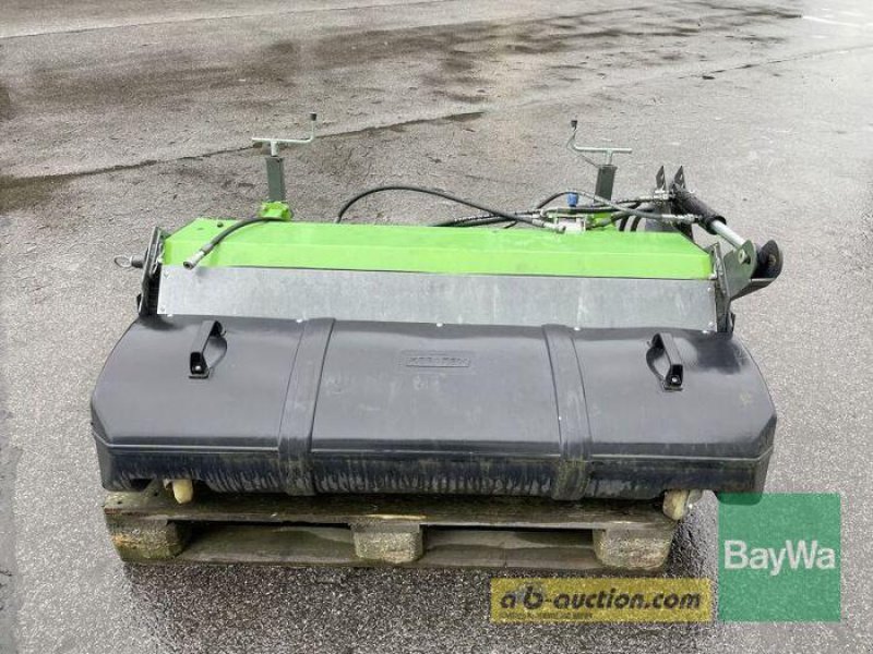 Kehrmaschine des Typs Sonstige KEHRMASCHINE FKM 1305, Gebrauchtmaschine in Bamberg (Bild 4)