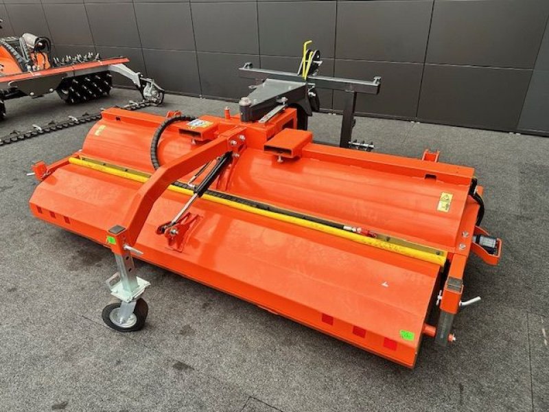 Kehrmaschine des Typs Sonstige Kehrmaschine KEH 2,40m Euro, Dreipunkt, Neumaschine in Tamsweg (Bild 3)