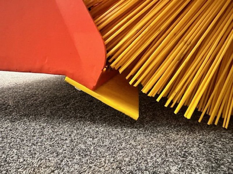 Kehrmaschine des Typs Sonstige Kehrmaschine KEH 2,40m Euro, Dreipunkt, Neumaschine in Tamsweg (Bild 15)