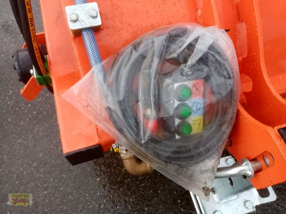 Kehrmaschine des Typs Sonstige Kehrmaschine KEH 240 Vollausstattung, Neumaschine in Kötschach (Bild 3)