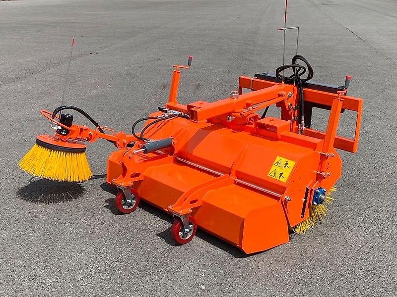 Kehrmaschine des Typs Sonstige Kehrmaschine Kehrschaufel Kehrbesen Besen keine Tuchel Bema Adler, Gebrauchtmaschine in Schmallenberg (Bild 5)